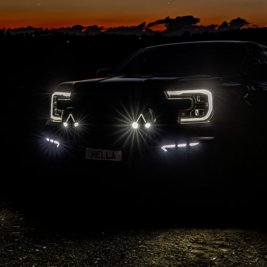 Hella Antares 9'' LED Verstraler | Oranje/Wit Positielicht